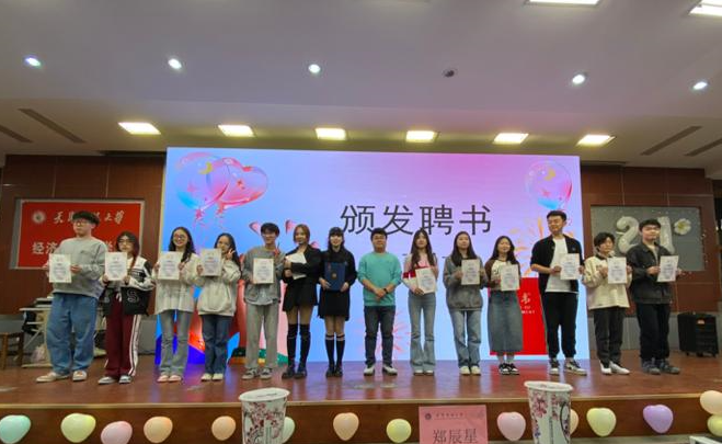 c7b6e738444a4fed88b85e3eca449b72.png image.png